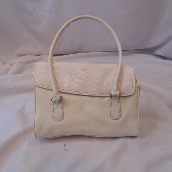 Liz Claiborne Accessories Handbags - Liz Claiborne Accesories Purse Shoulder Double Handles faux reptile trim White